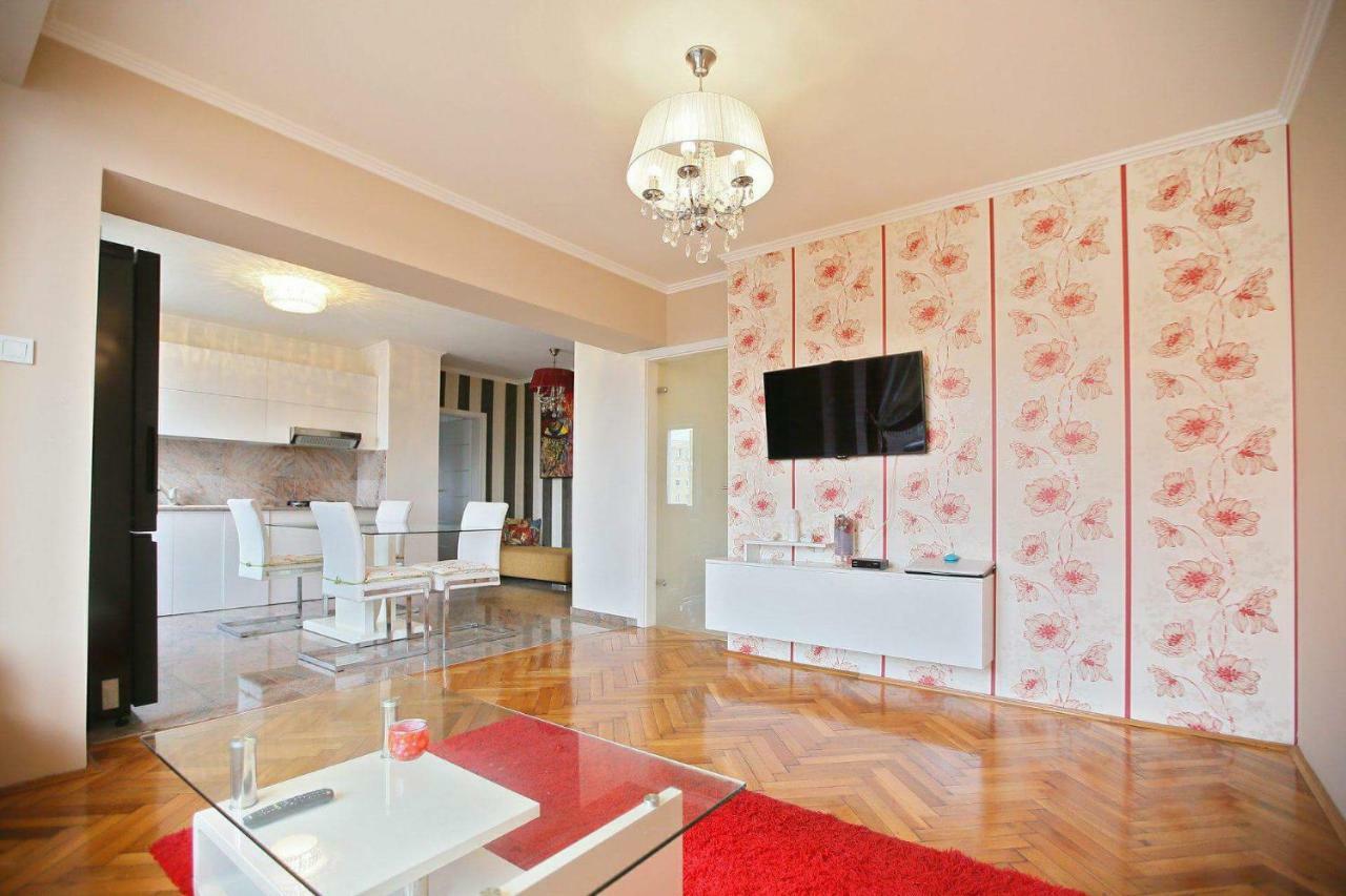 Apartamento Apartament Marc Oradea Exterior foto