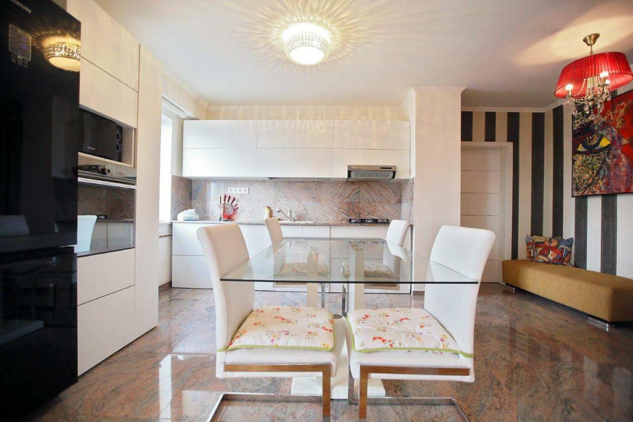 Apartamento Apartament Marc Oradea Exterior foto