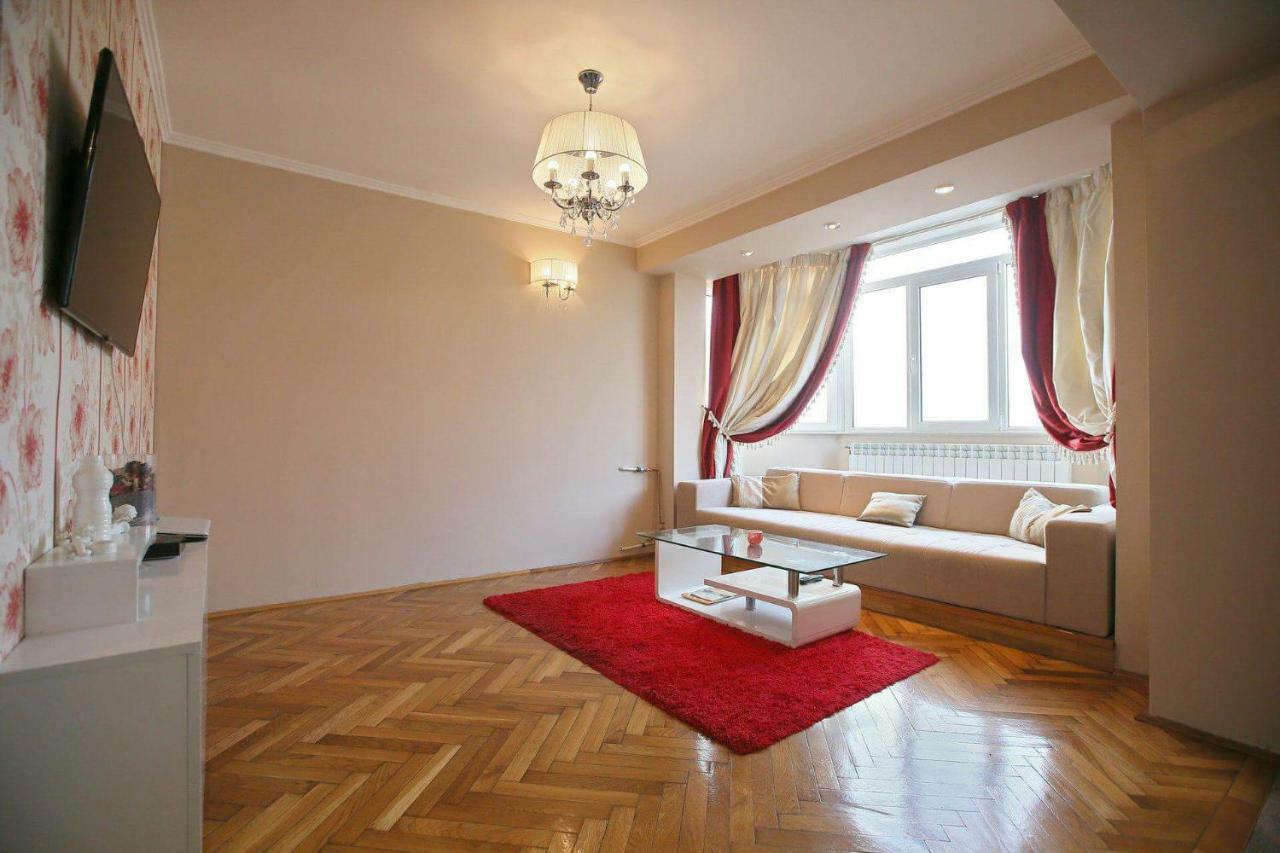 Apartamento Apartament Marc Oradea Exterior foto